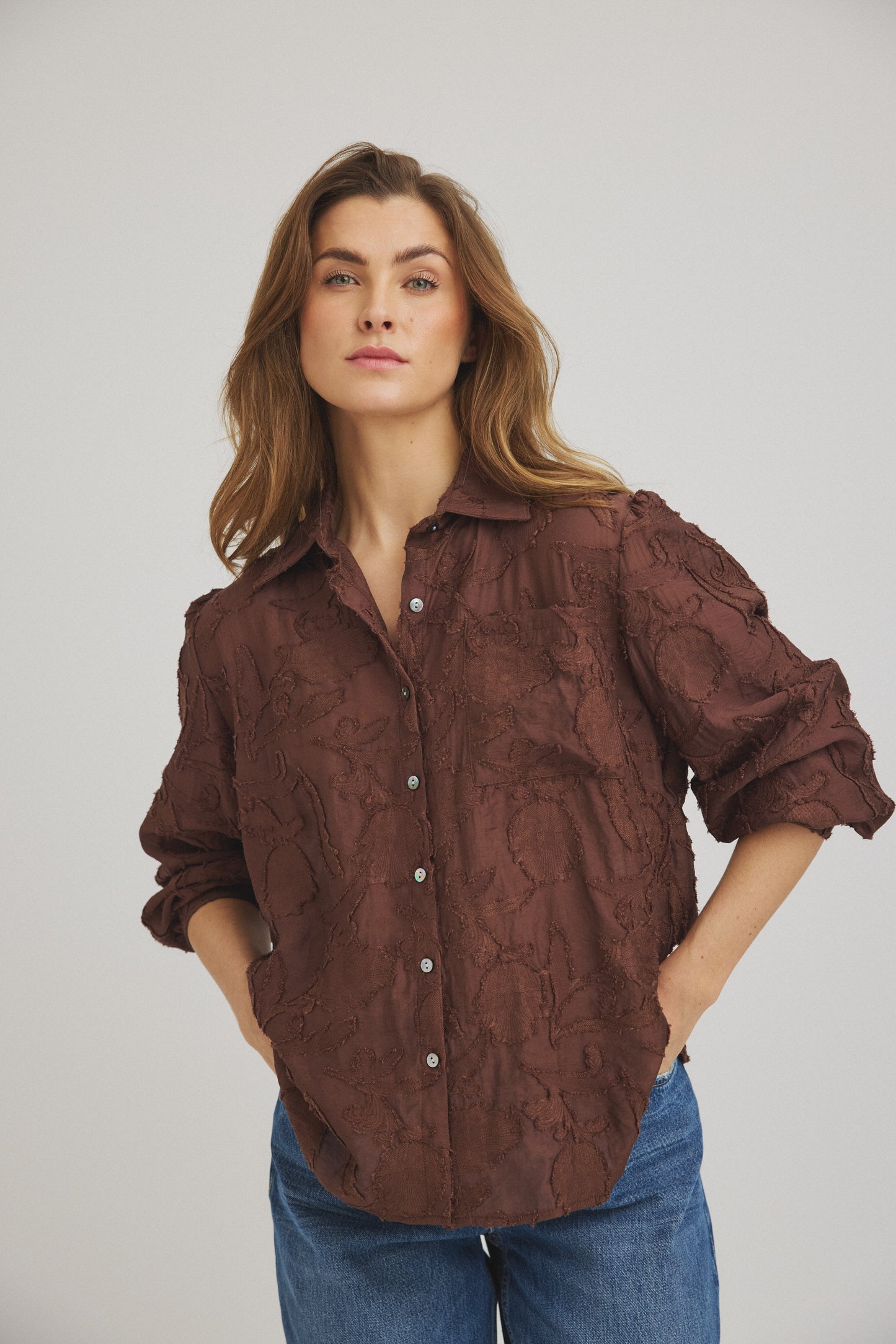 LUXZUZ // ONE TWO Alita Shirt Shirt Dark Brown 7090