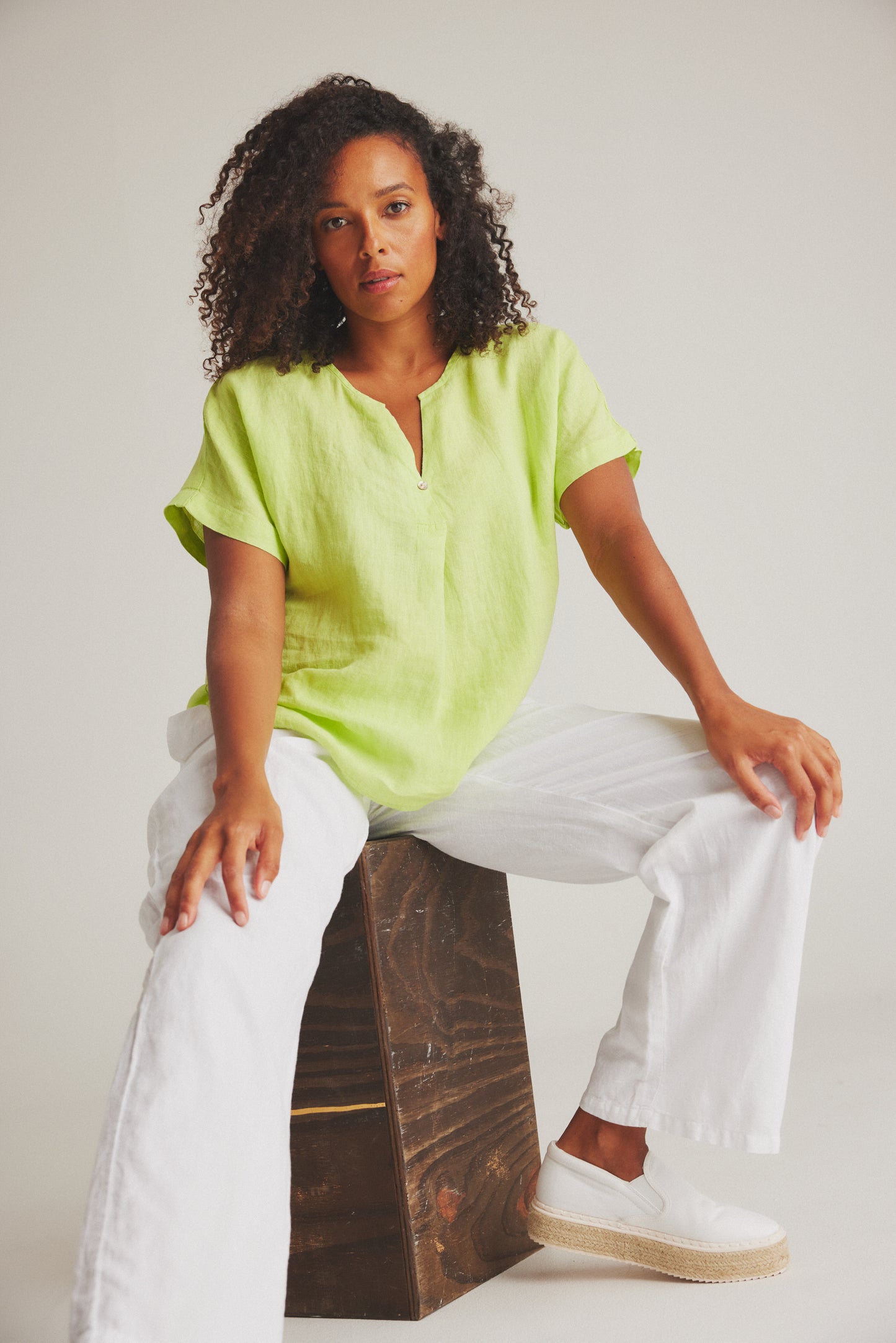 LUXZUZ // ONE TWO Helily Blouse Blouse 602 Sap Green