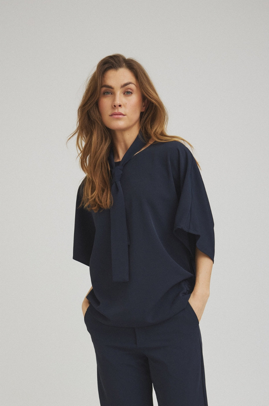 LUXZUZ // ONE TWO Irka Blouse Blouse 540 Dark Marine