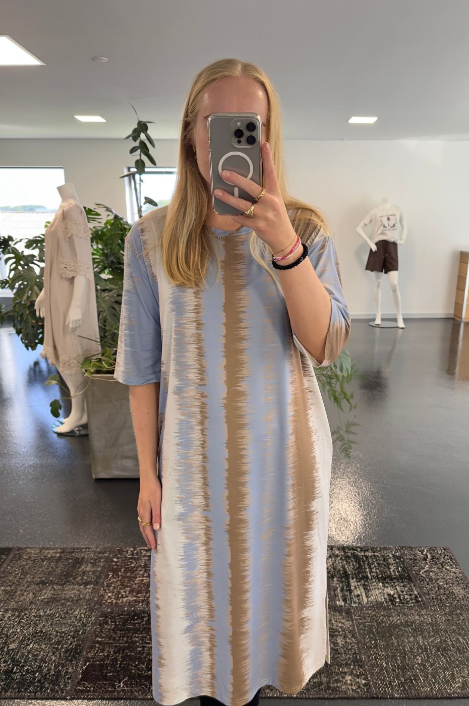 LUXZUZ // ONE TWO Aimando Dress Dress 533 Ice blue