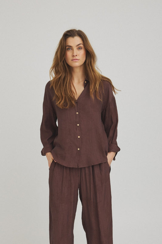LUXZUZ // ONE TWO Aimi Blouse Blouse Dark Brown 7090