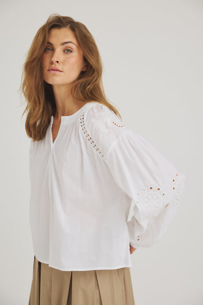LUXZUZ // ONE TWO Alis Blouse Blouse Cream 7037