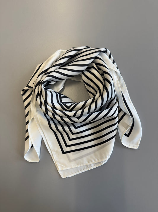 LUXZUZ // ONE TWO Bandolara Scarf Accessories 737 Cream