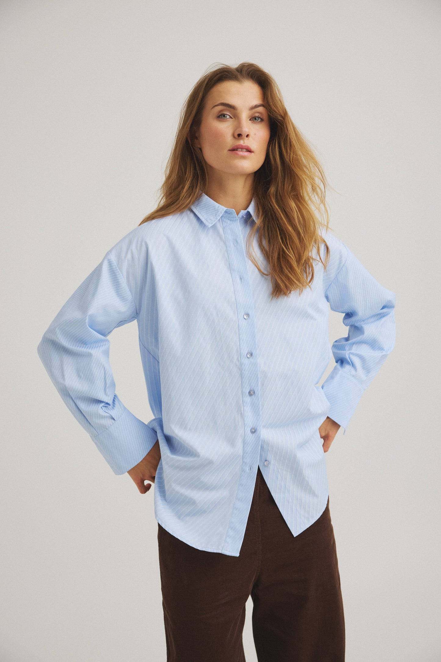 LUXZUZ // ONE TWO Gertant Shirt Shirt 504 Xenon Blue