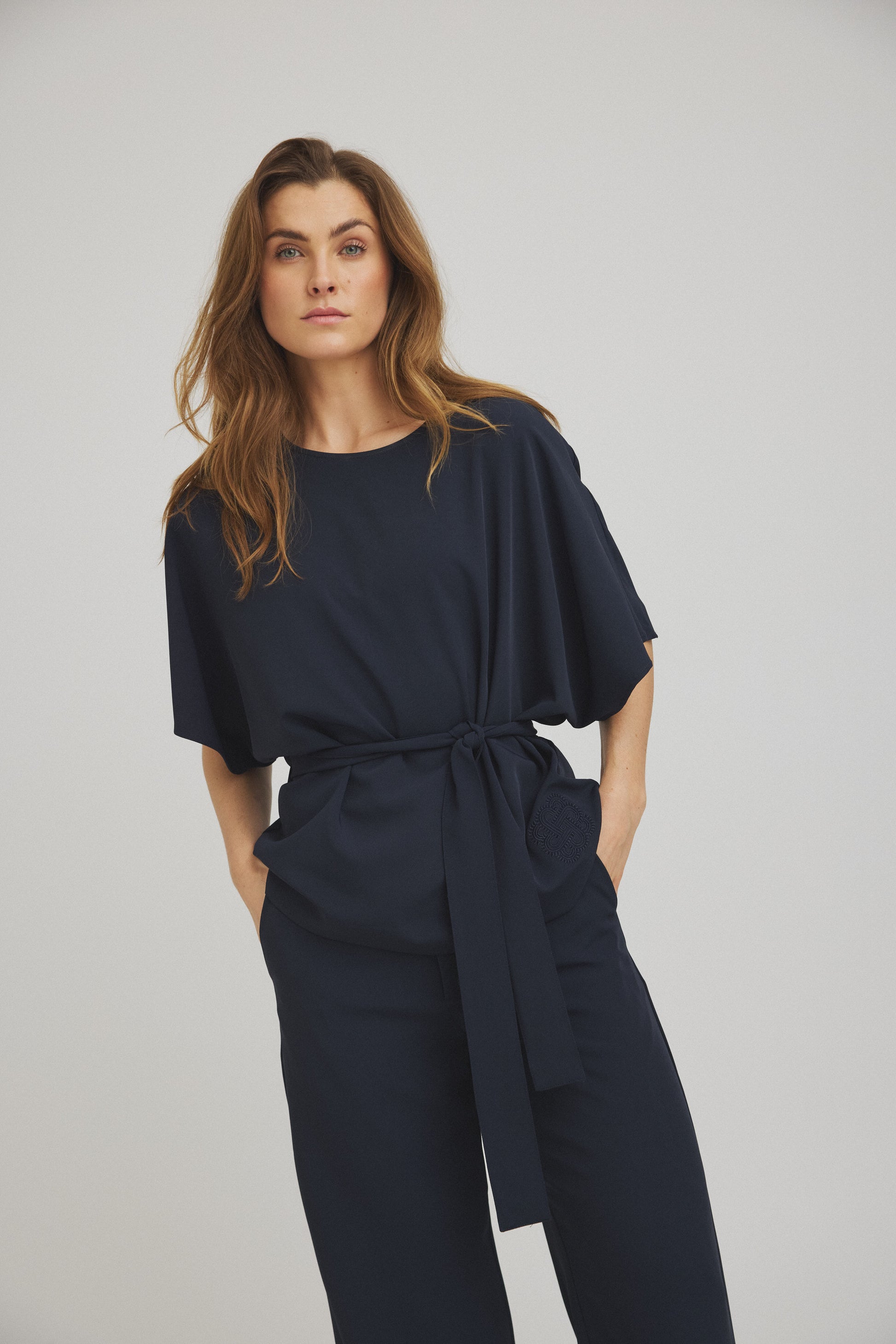 LUXZUZ // ONE TWO Irka Blouse Blouse 540 Dark Marine