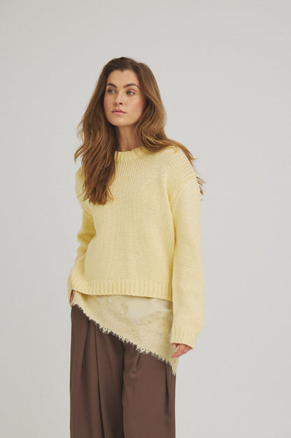 LUXZUZ // ONE TWO Lennie Top Top 130 Dried Banana