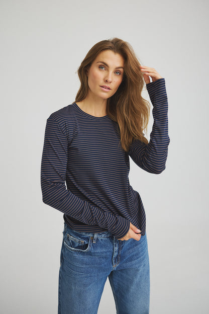LUXZUZ // ONE TWO Segberg Stripe T-shirt T-Shirt 541 Blue Indigo