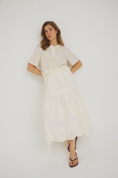 LUXZUZ // ONE TWO Vaike Skirt Skirt Off White 7038