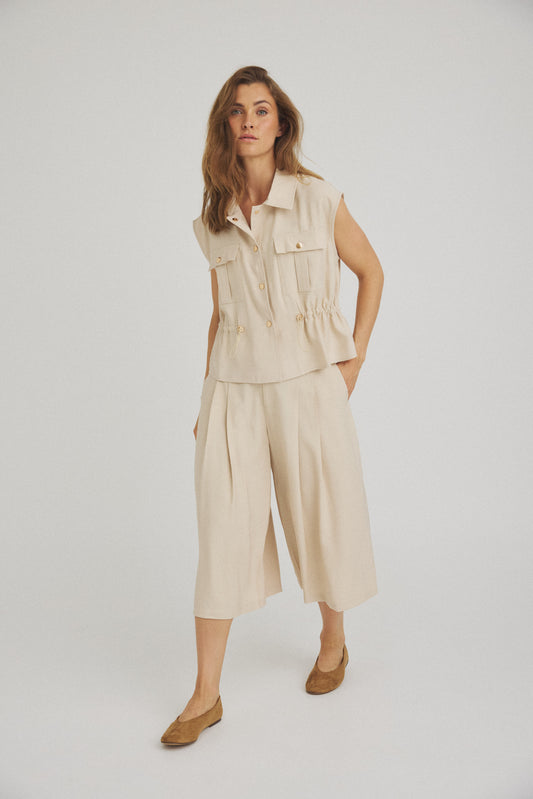 LUXZUZ // ONE TWO Valgerd Shorts Shorts Khaki 7036