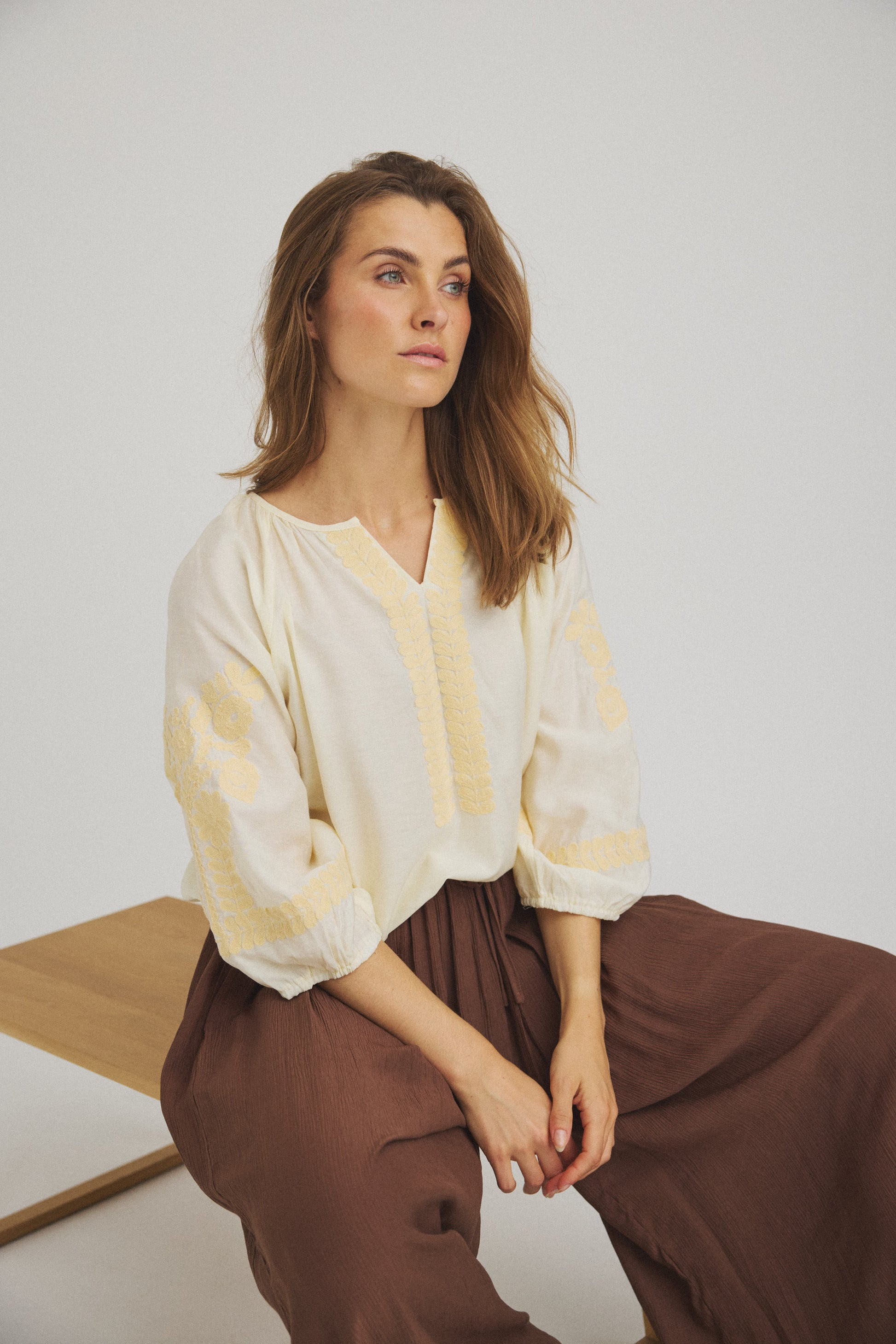 LUXZUZ // ONE TWO Viktoria Blouse Blouse Soft Yellow 1029