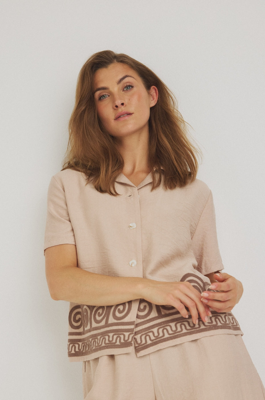 LUXZUZ // ONE TWO Vilia Shirt Shirt Taupe 7012