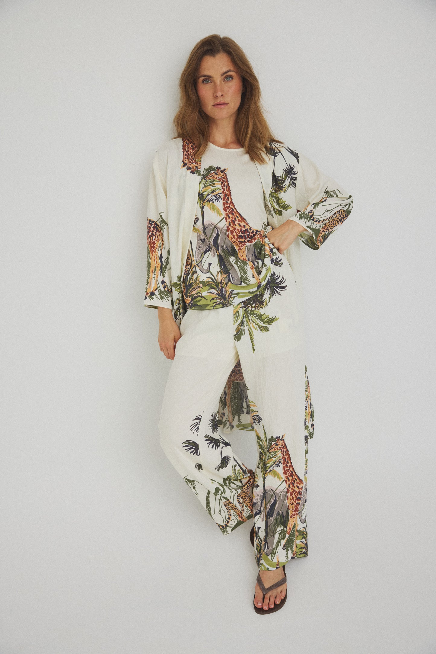 LUXZUZ // ONE TWO Vindie Cardigan Cardigan Off White 7038
