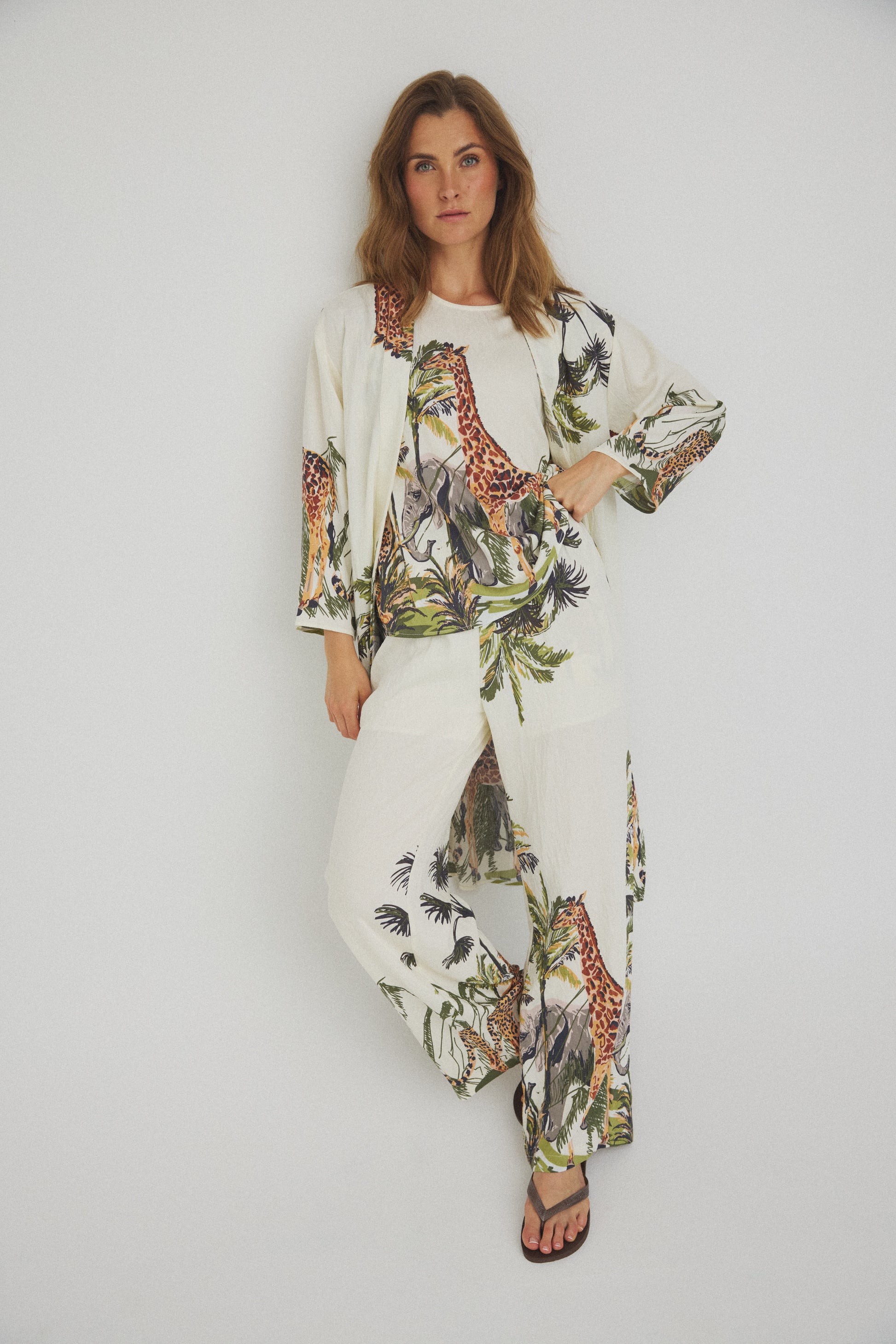 LUXZUZ // ONE TWO Vindie Cardigan Cardigan Off White 7038
