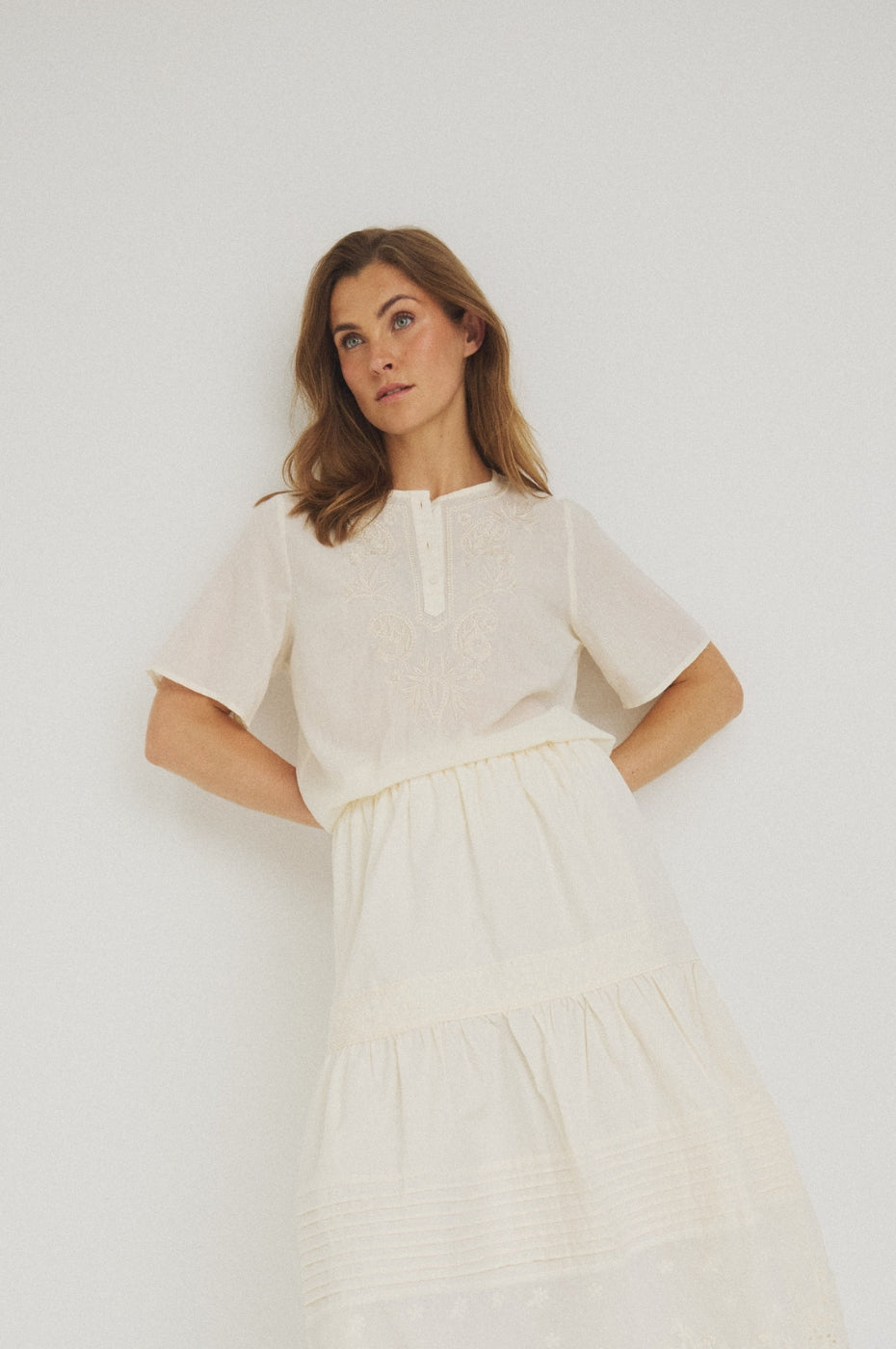 LUXZUZ // ONE TWO Viva Blouse Blouse Off White 7038