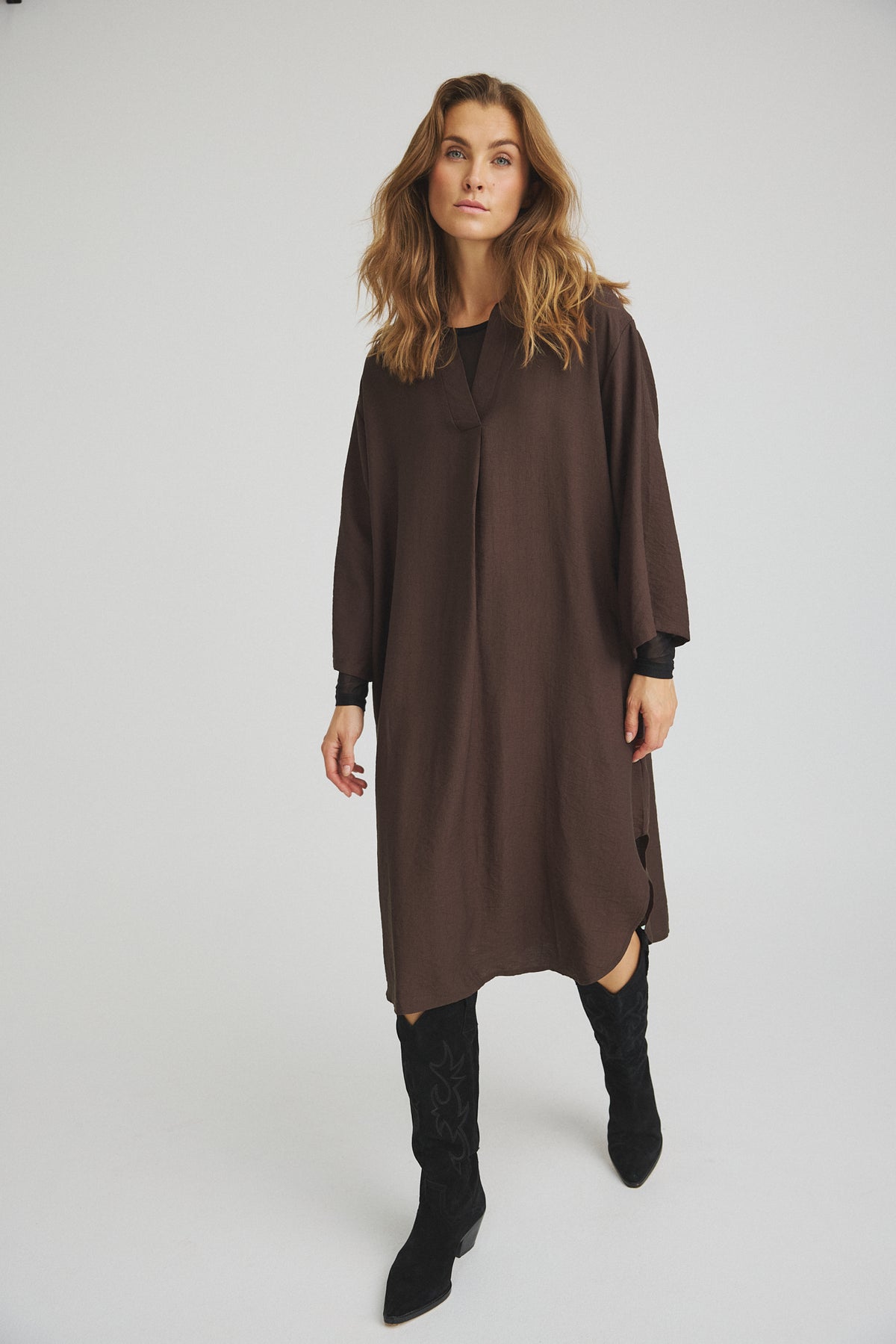 LUXZUZ // ONE TWO Wagna Dress Dress 799 Choco Lux