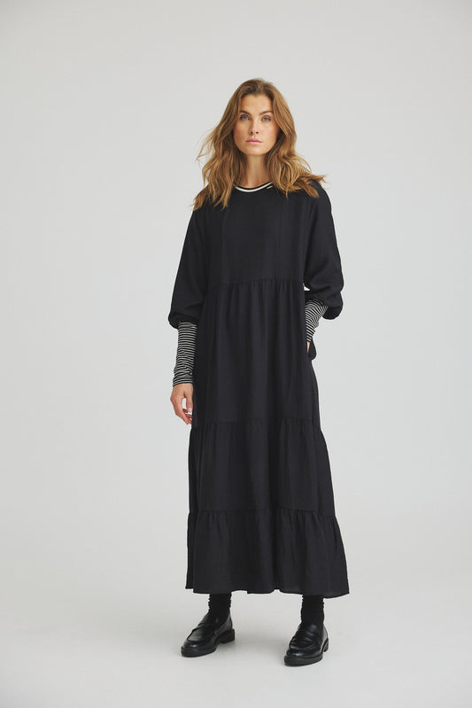 LUXZUZ // ONE TWO Warla Dress Dress 999 Black