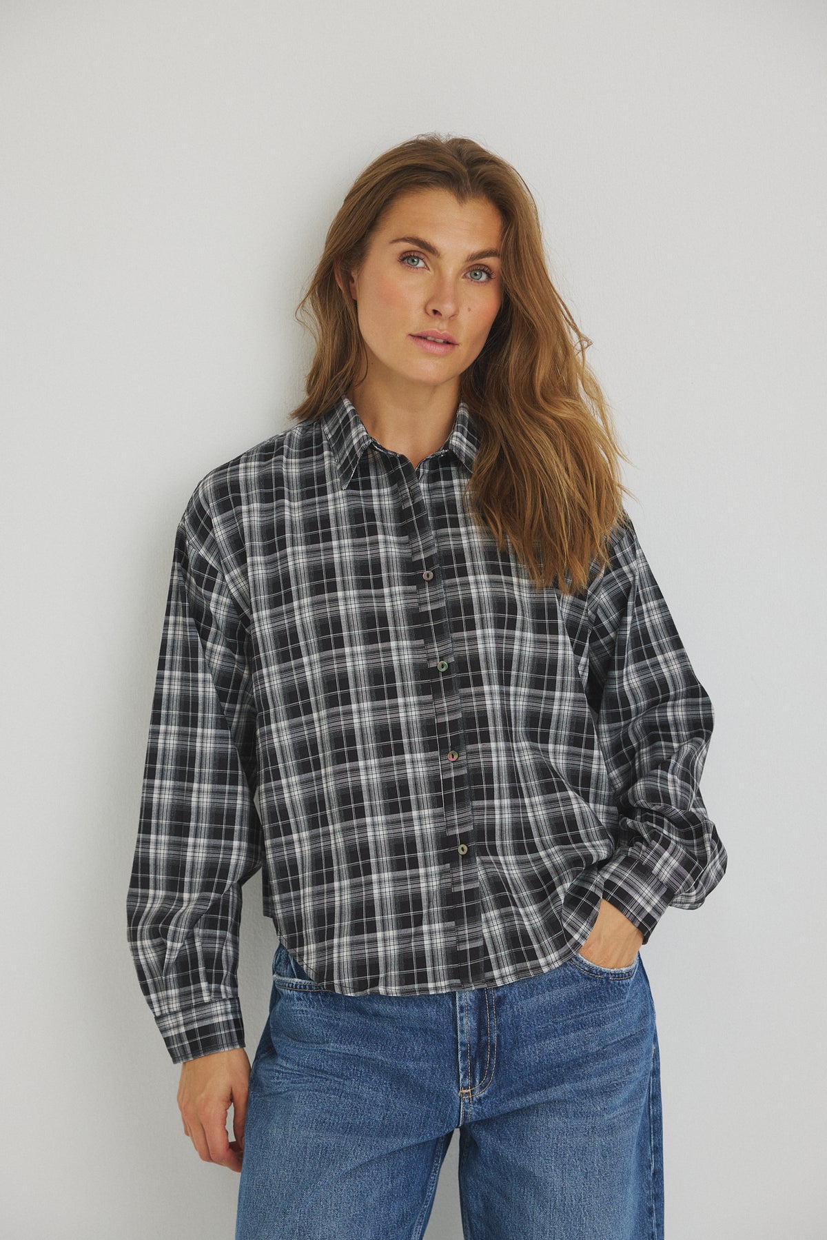 LUXZUZ // ONE TWO Zerafine Shirt Shirt 999 Black