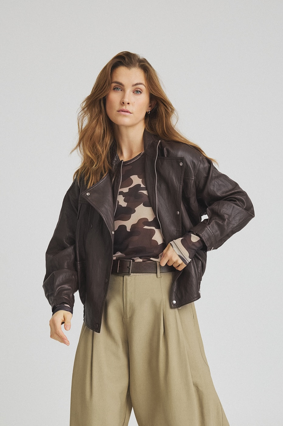LUXZUZ // ONE TWO Ziggie Jacket Jacket 728 Teak