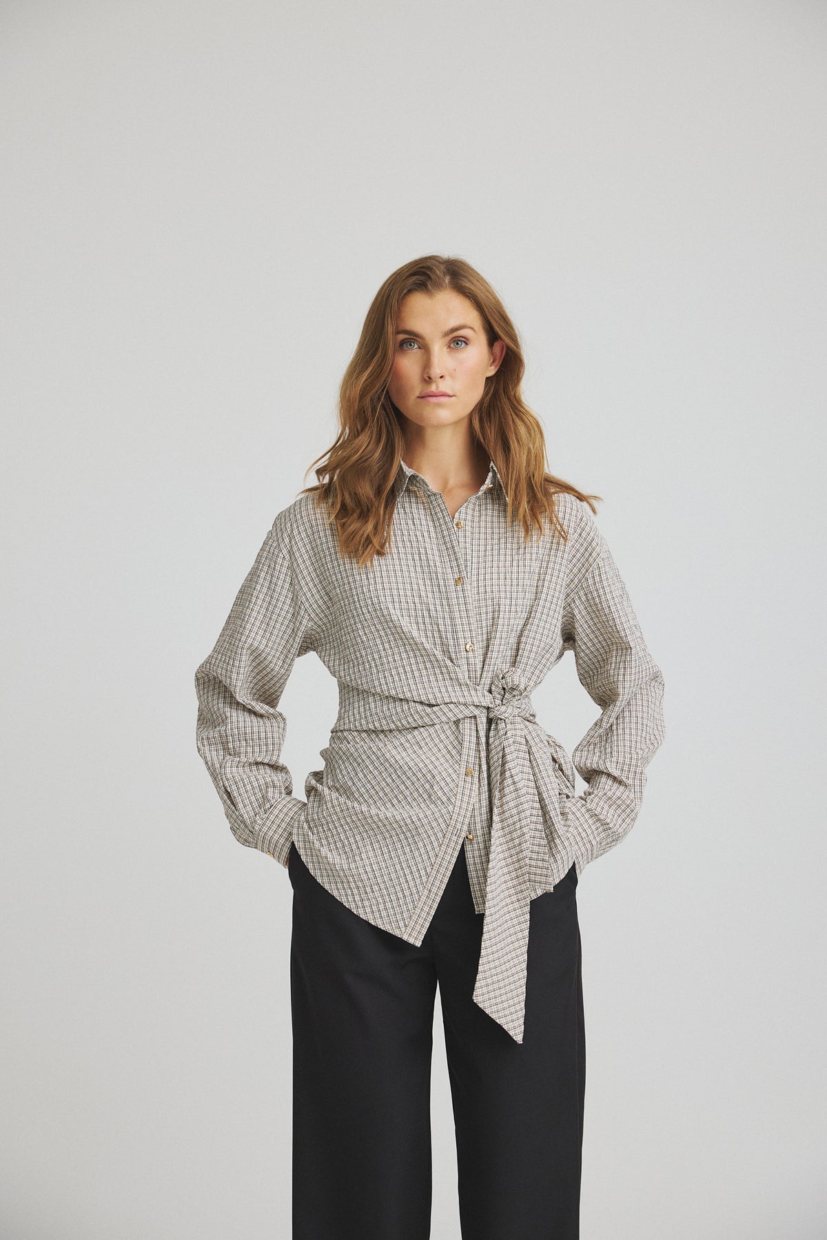 LUXZUZ // ONE TWO Zina Shirt Shirt 741 Ecru